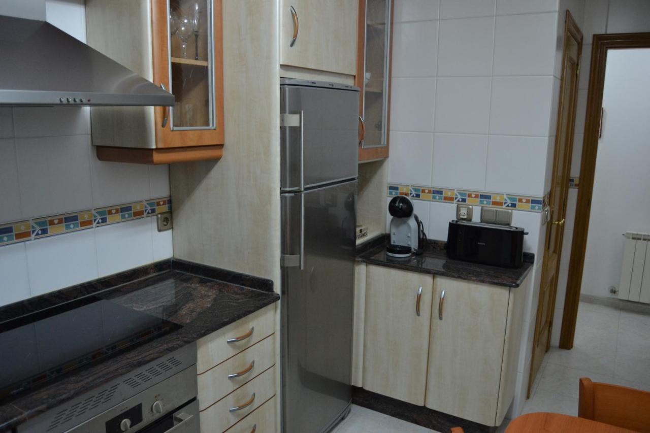 Inmoinsuas Avd De Becerrea 16 Apartment Sarria Bagian luar foto
