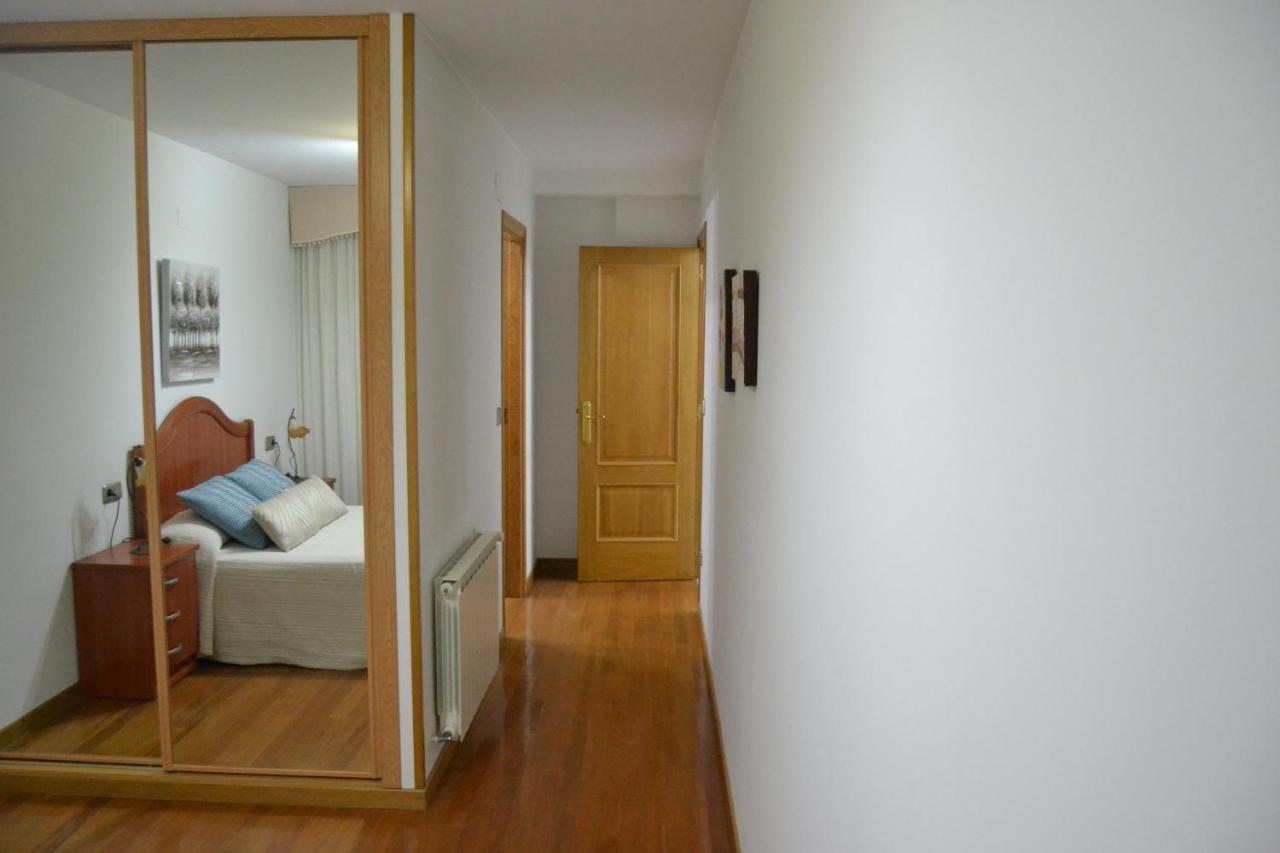 Inmoinsuas Avd De Becerrea 16 Apartment Sarria Bagian luar foto
