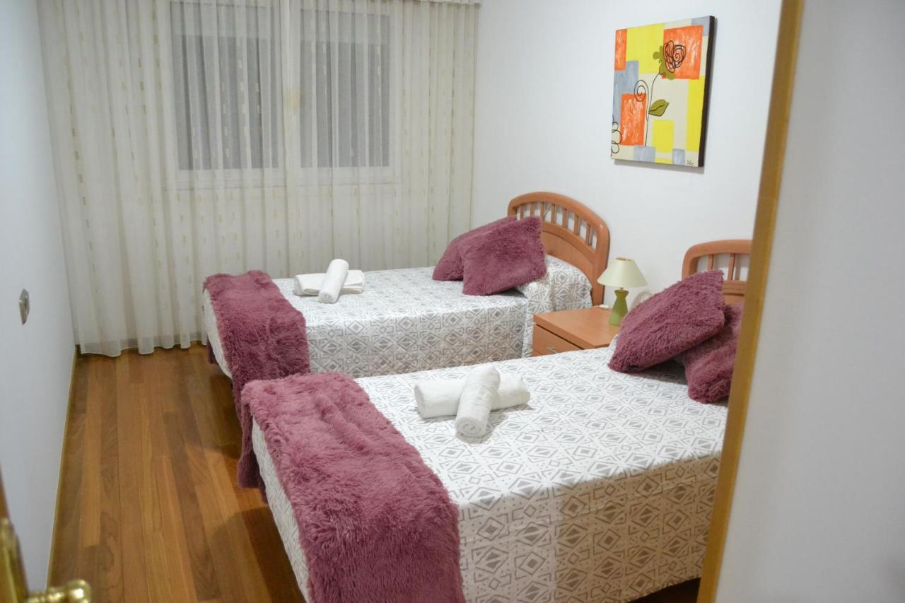 Inmoinsuas Avd De Becerrea 16 Apartment Sarria Bagian luar foto